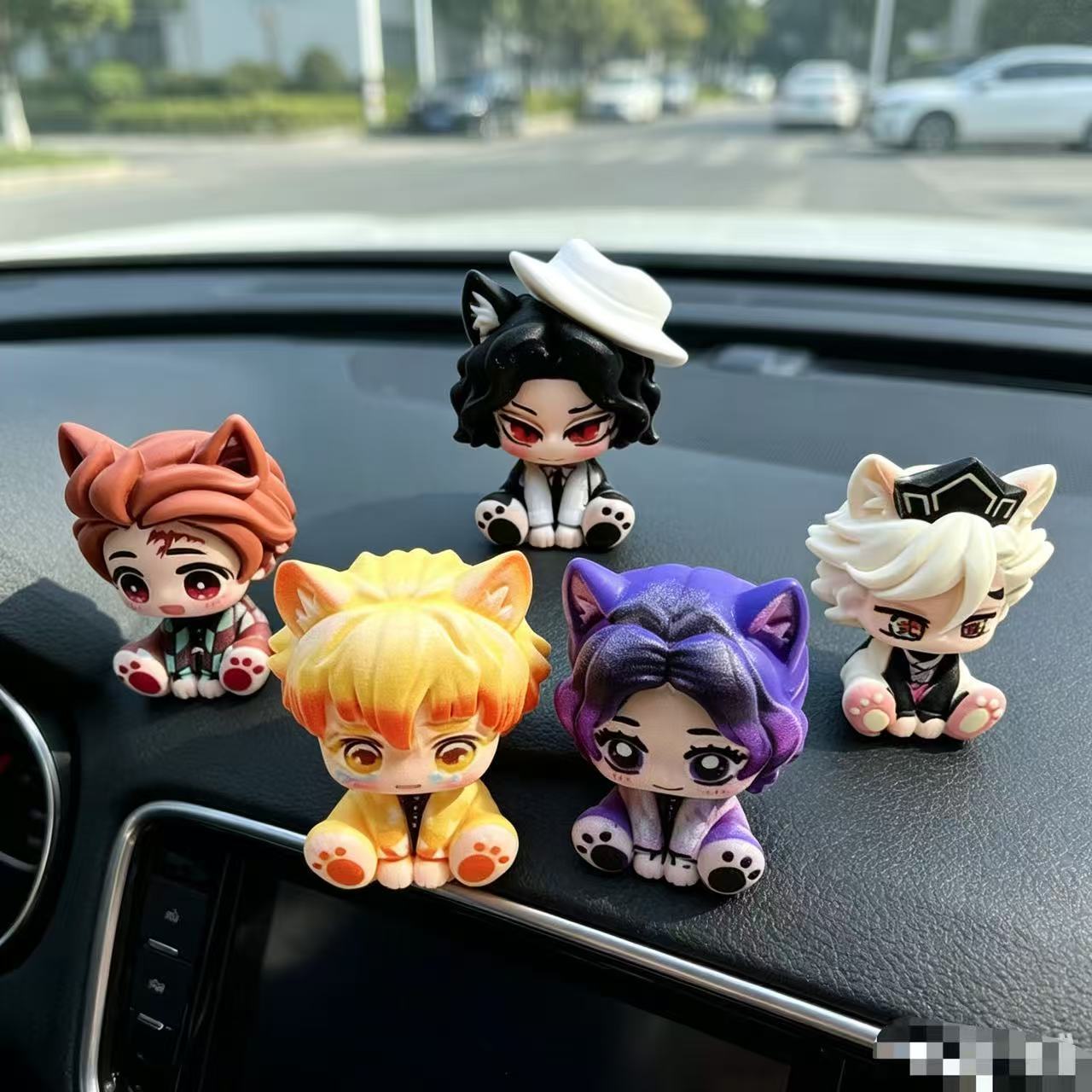 Figurinha Chibi Fofa de Demon  - Car Accessories Papar avaliação e preço